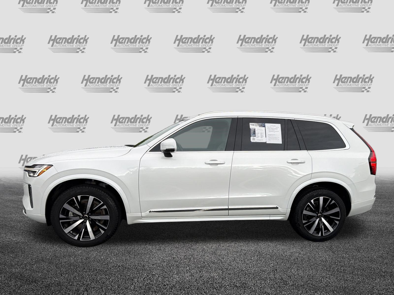 Used 2025 Volvo XC90 B5 Core AWD/4WD image 7