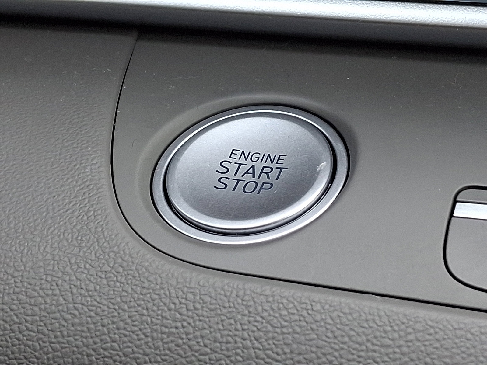 Used 2025 Hyundai Elantra SEL image 25