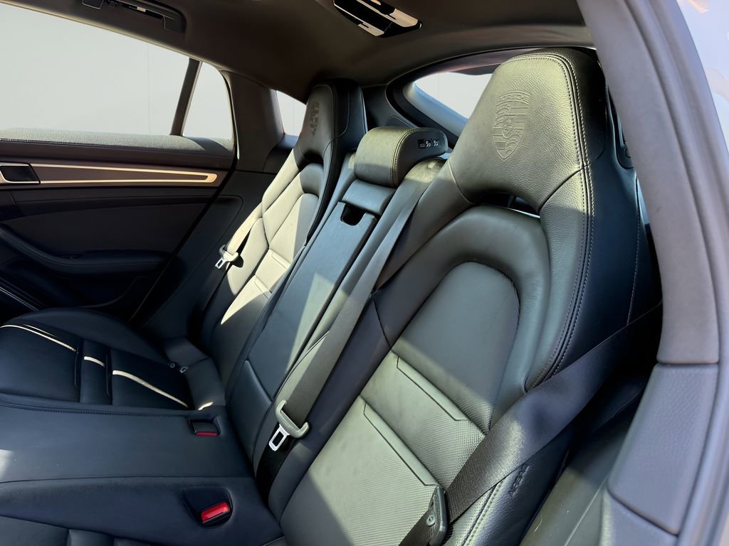 Used 2022 Porsche Panamera Platinum Edition image 14