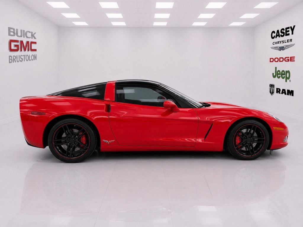 Used 2006 Chevrolet Corvette Coupe w/ Preferred Equipment Group RWD image 8