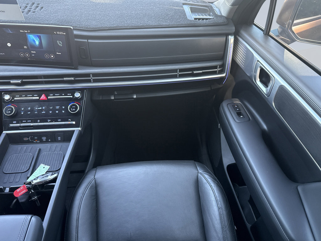 Certified 2024 Hyundai Santa Fe Limited FWD image 16