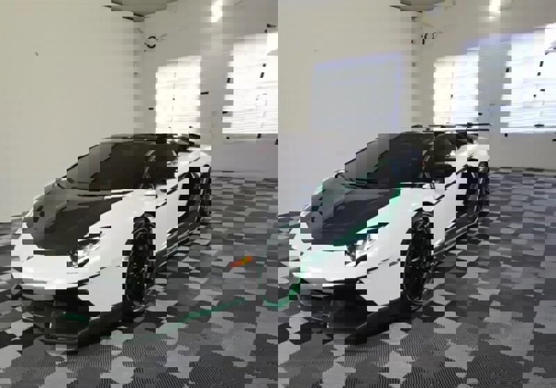 Used 2014 Lamborghini Aventador LP 700-4 image 1