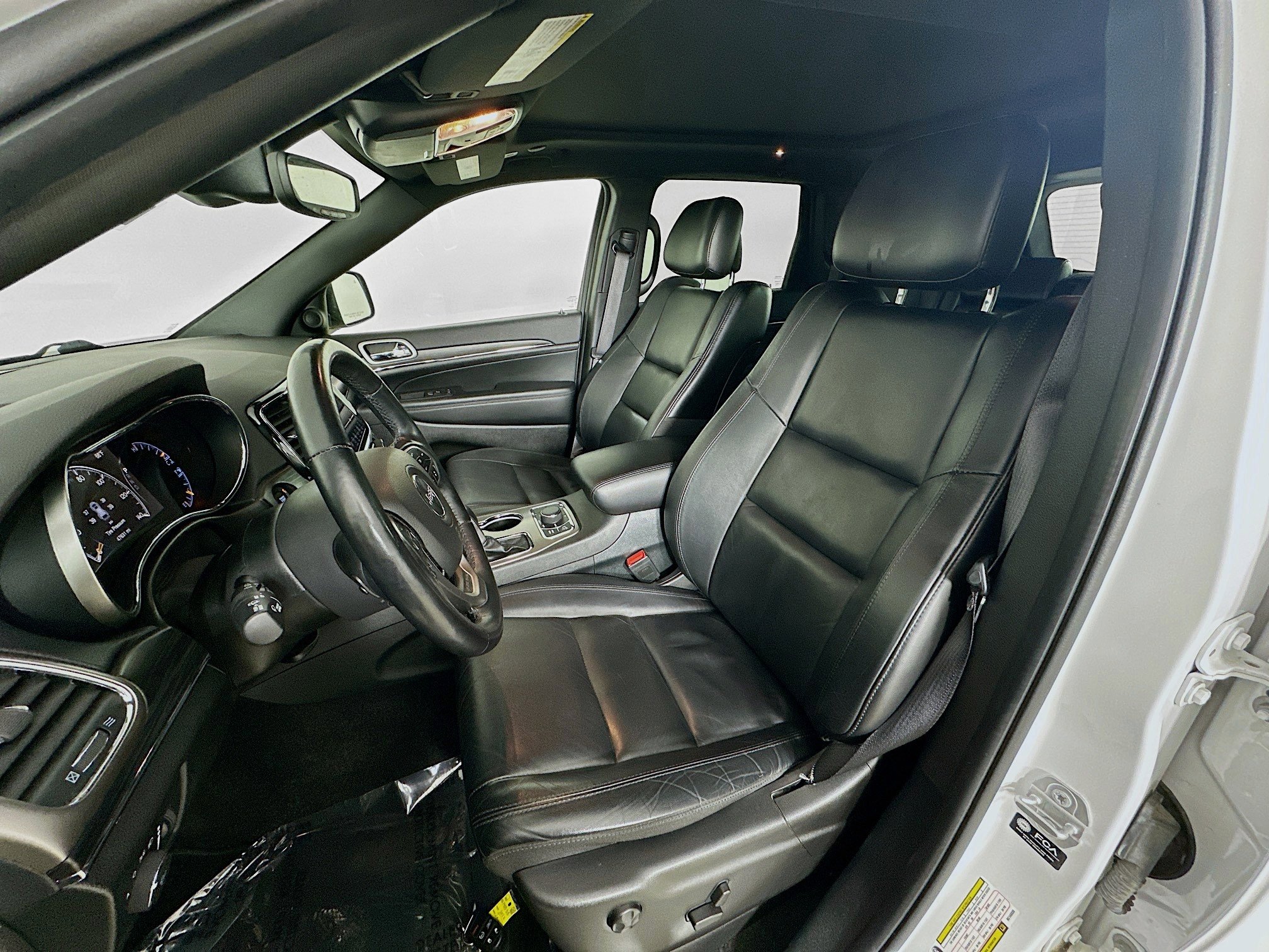 Used 2022 Jeep Grand Cherokee Limited w/ Trailer Tow Group IV image 27