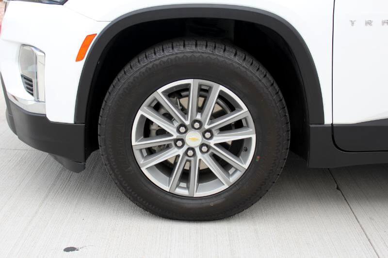 Used 2023 Chevrolet Traverse LT image 45