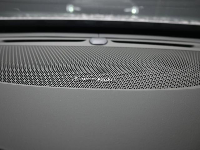 New 2026 Volvo XC90 B6 Plus w/ Protection Package Premier image 31