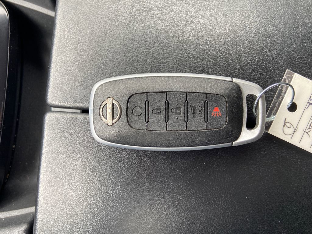 Used 2024 Nissan Rogue SL image 33