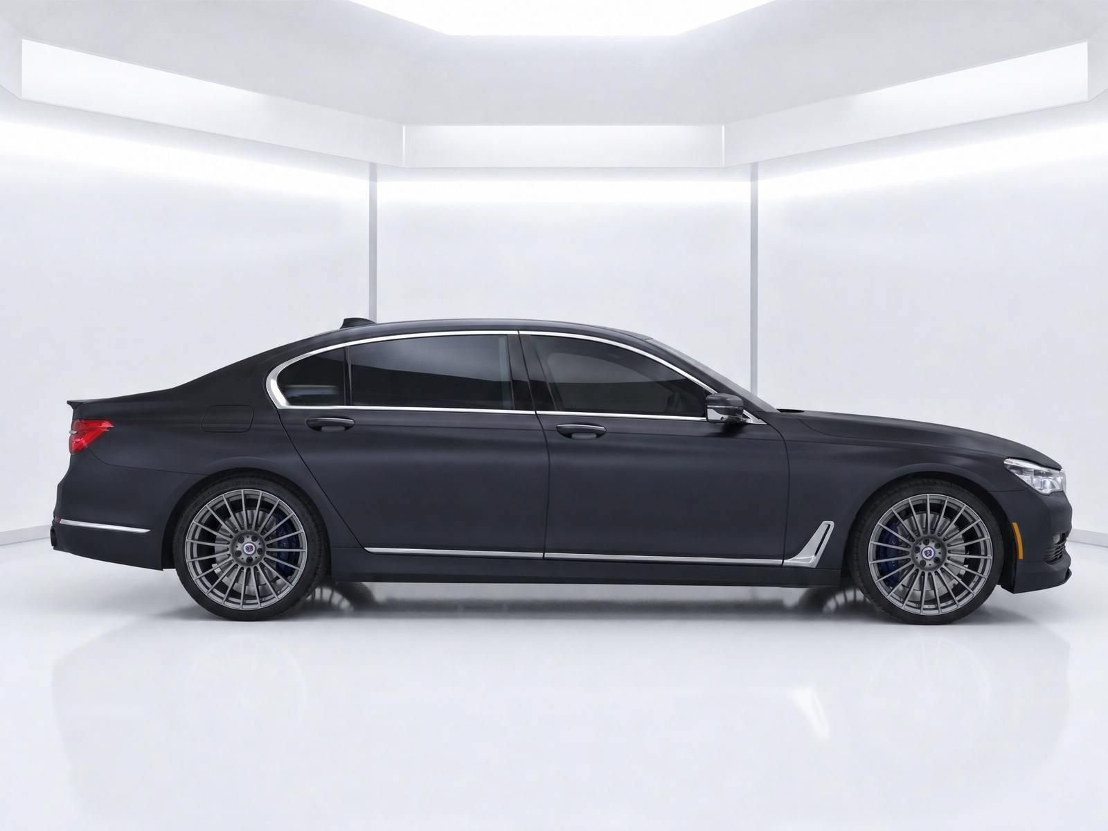 Used 2018 BMW 750i xDrive AWD/4WD image 3