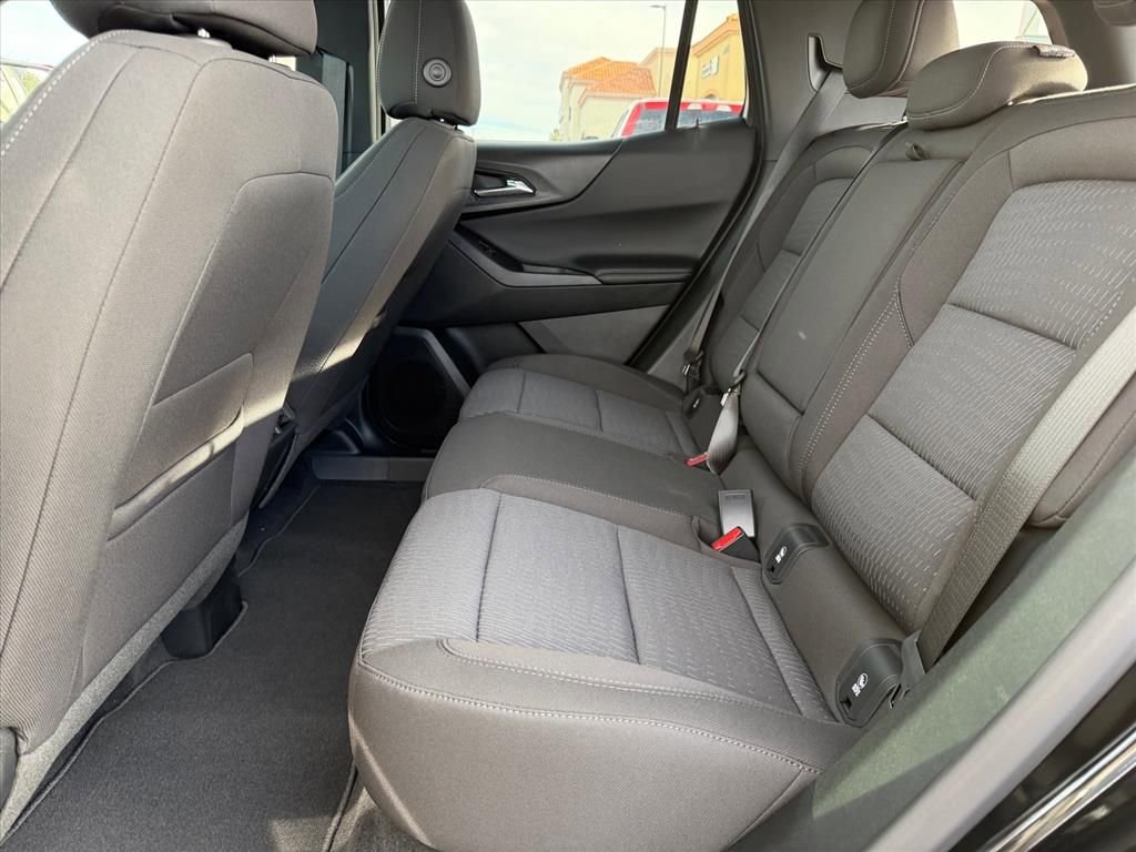 New 2026 Chevrolet Equinox LT image 6