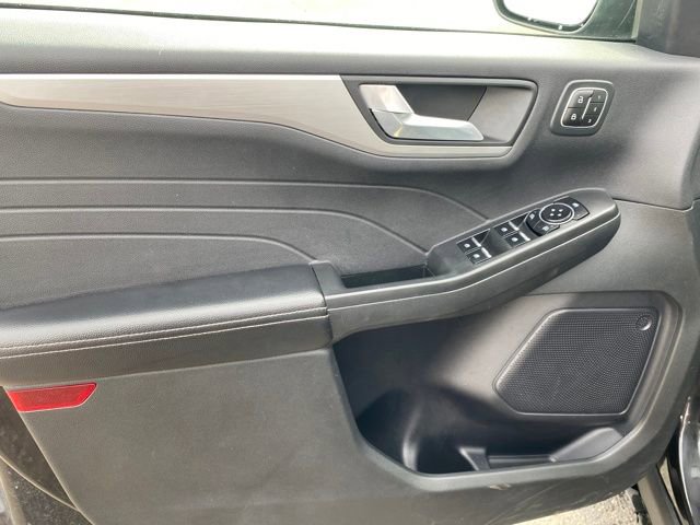 Used 2023 Ford Escape Platinum AWD/4WD image 15