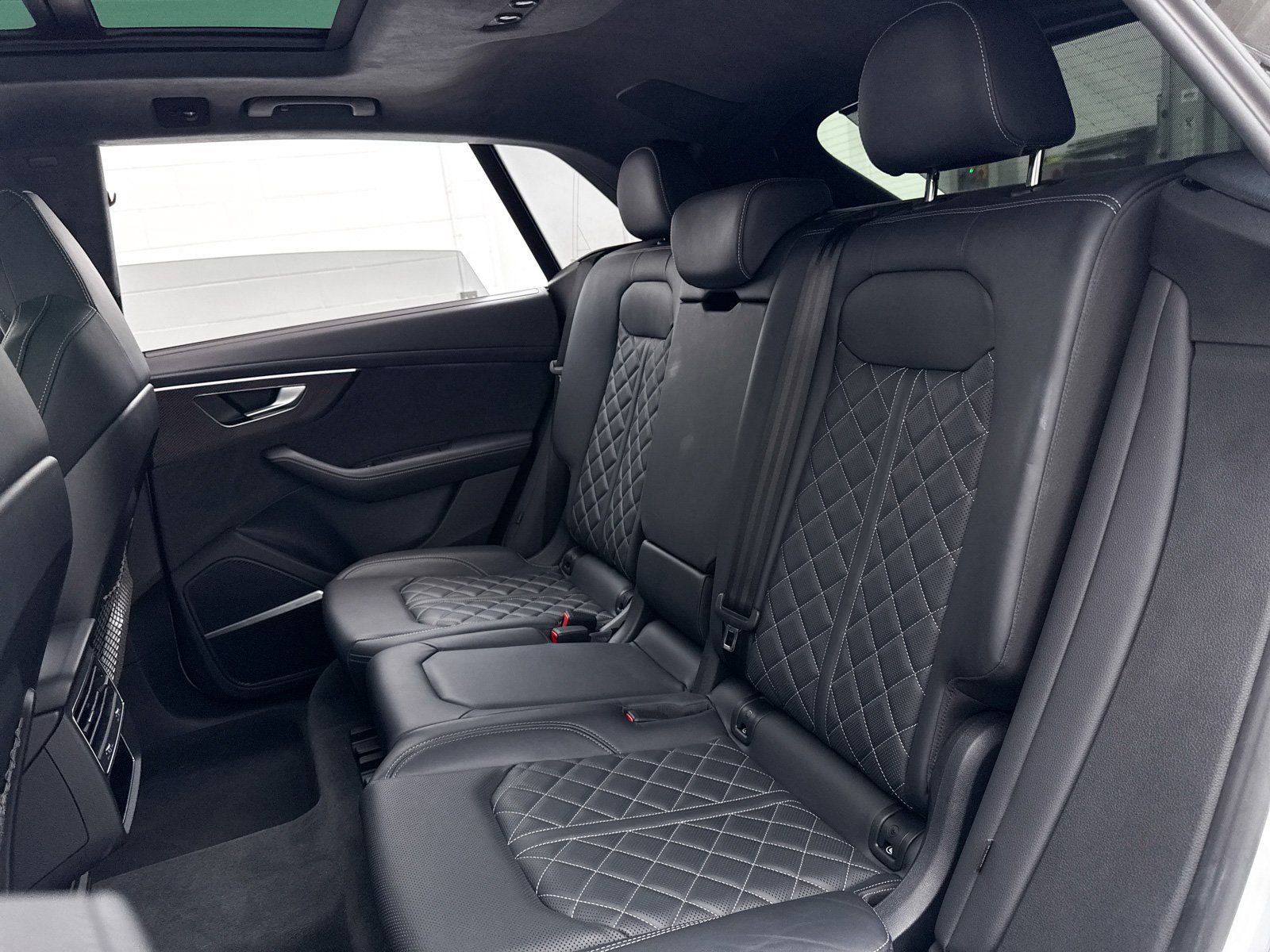 Used 2023 Audi SQ8 Prestige image 34