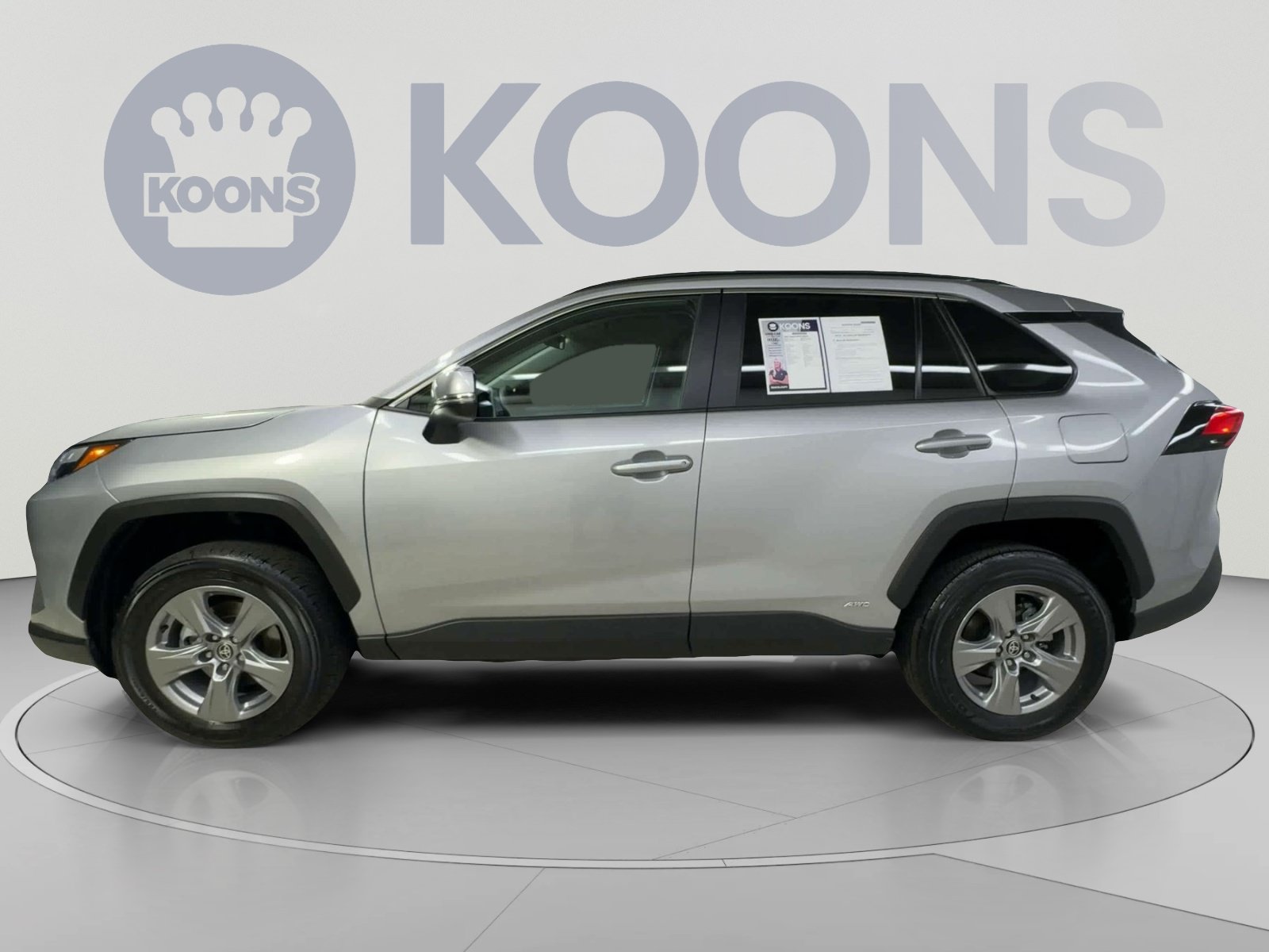 Used 2024 Toyota RAV4 XLE AWD/4WD image 7