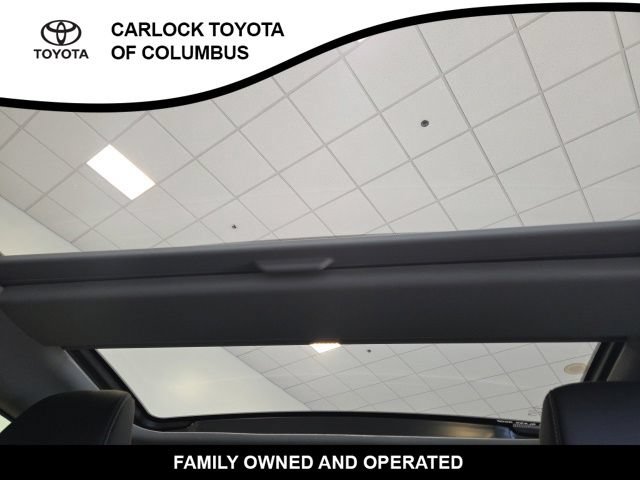 Used 2024 Toyota Prius XLE AWD/4WD image 14