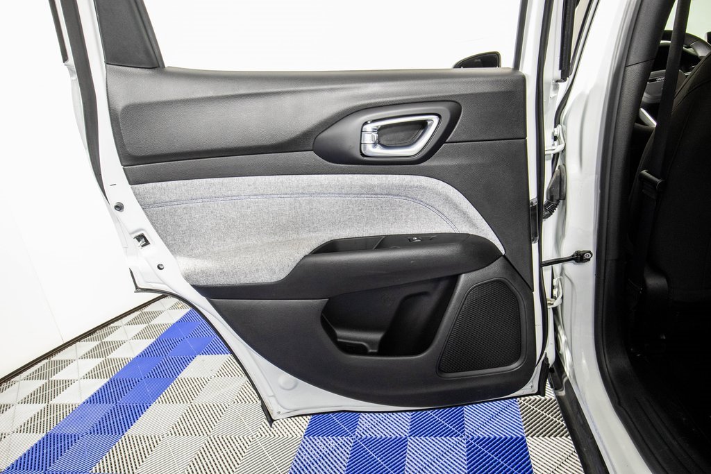 Used 2024 Jeep Compass Sport image 14