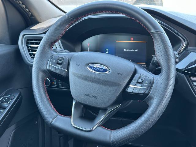 Used 2025 Ford Escape ST-Line AWD/4WD image 13