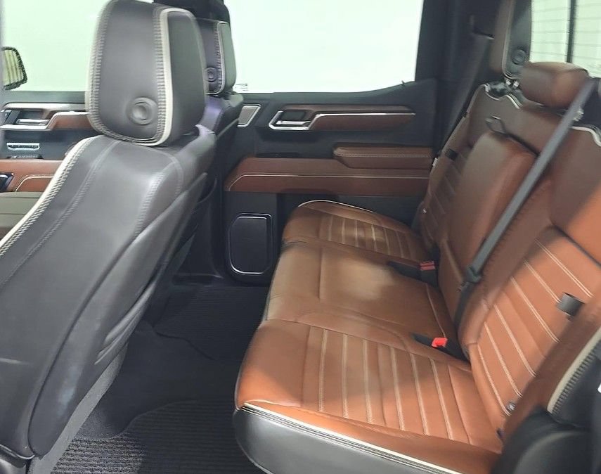Used 2024 GMC Sierra 1500 Denali Ultimate AWD/4WD image 9