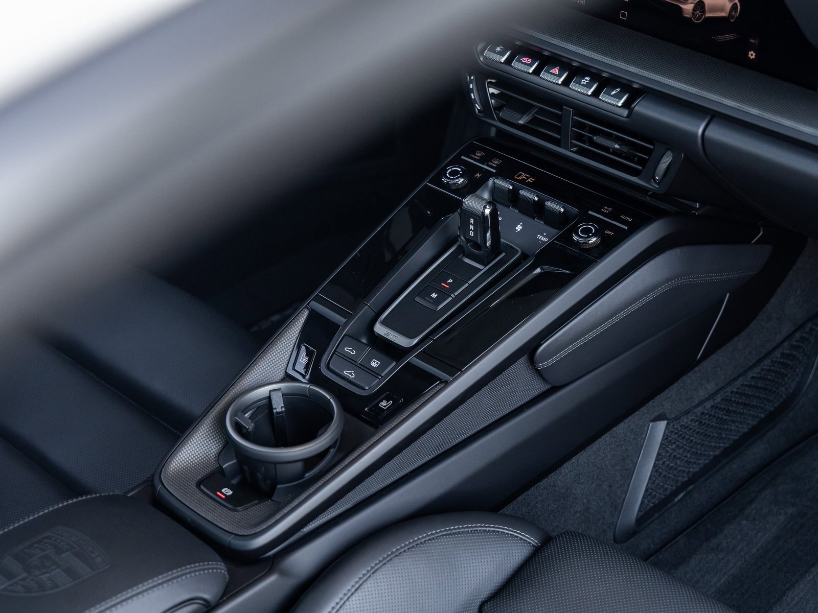 Certified 2025 Porsche 911 Carrera GTS image 40