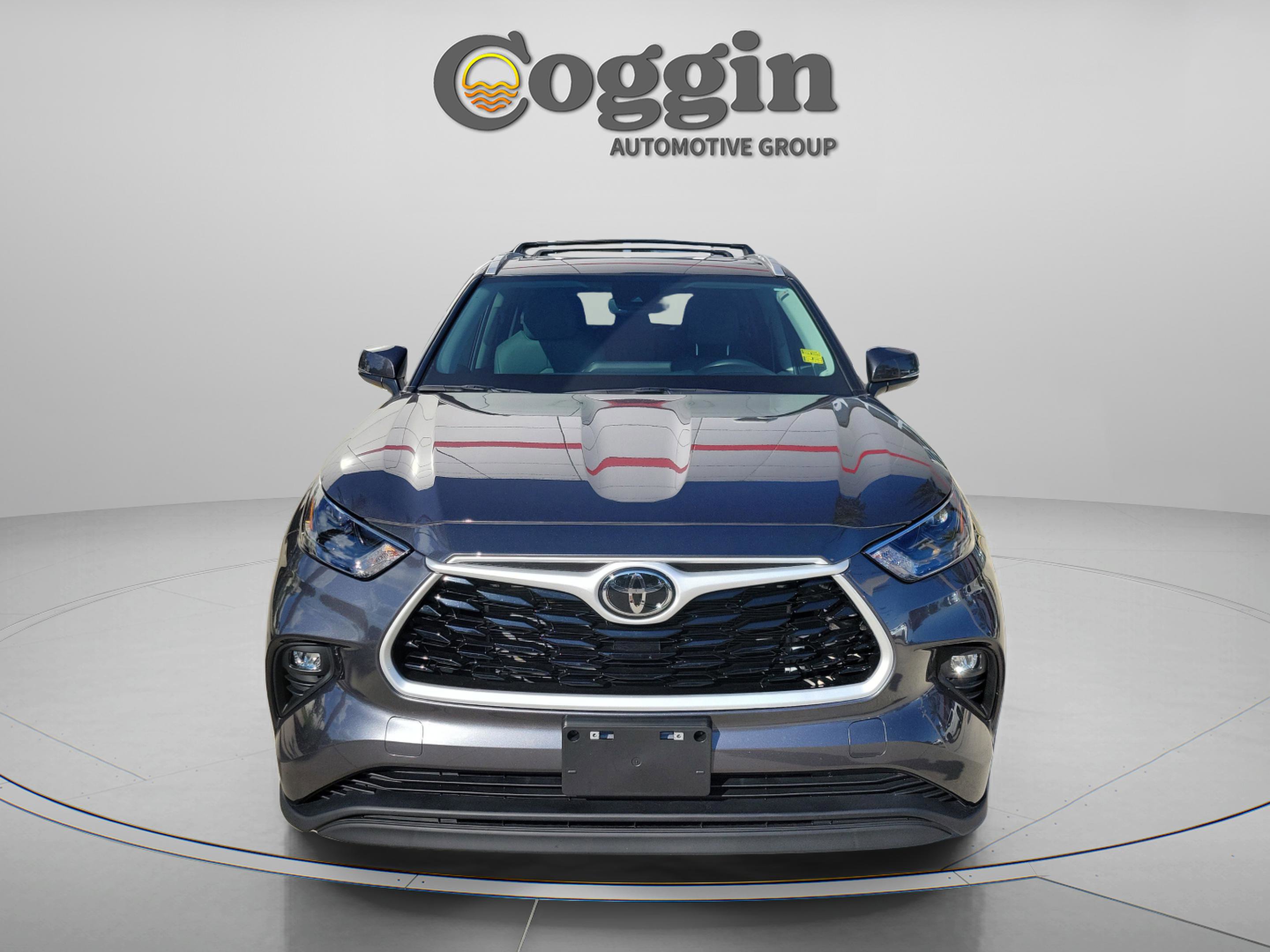 Certified 2025 Toyota Highlander XLE AWD/4WD image 5