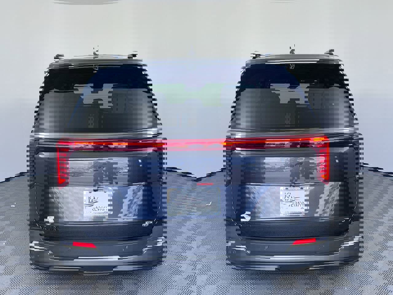 Certified 2025 Kia Carnival SX Prestige FWD image 4