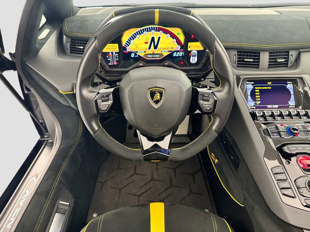 Used 2017 Lamborghini Aventador LP 750-4 Superveloce image 23