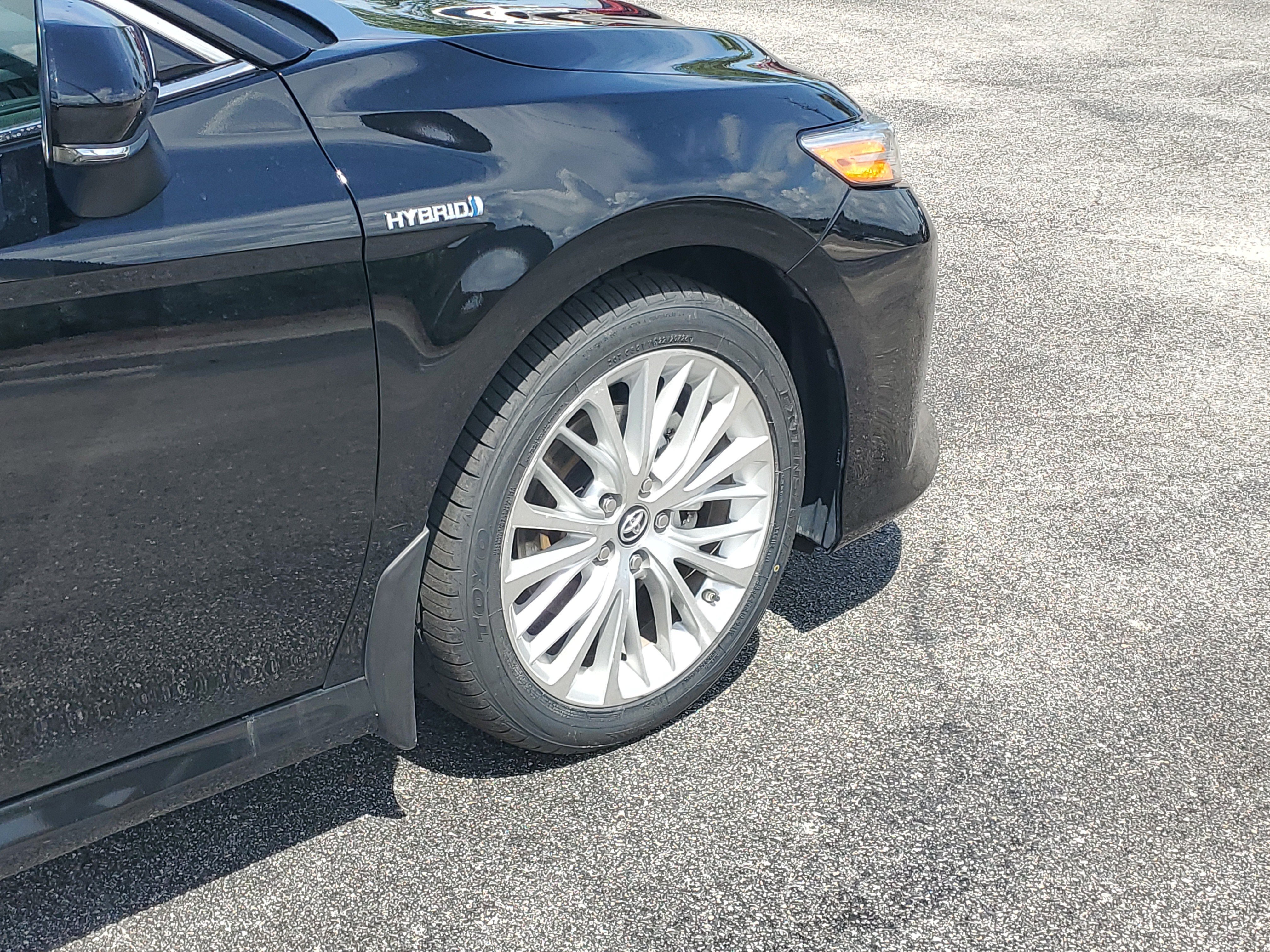 Certified 2018 Toyota Camry XLE w/ Audio Package FWD image 7