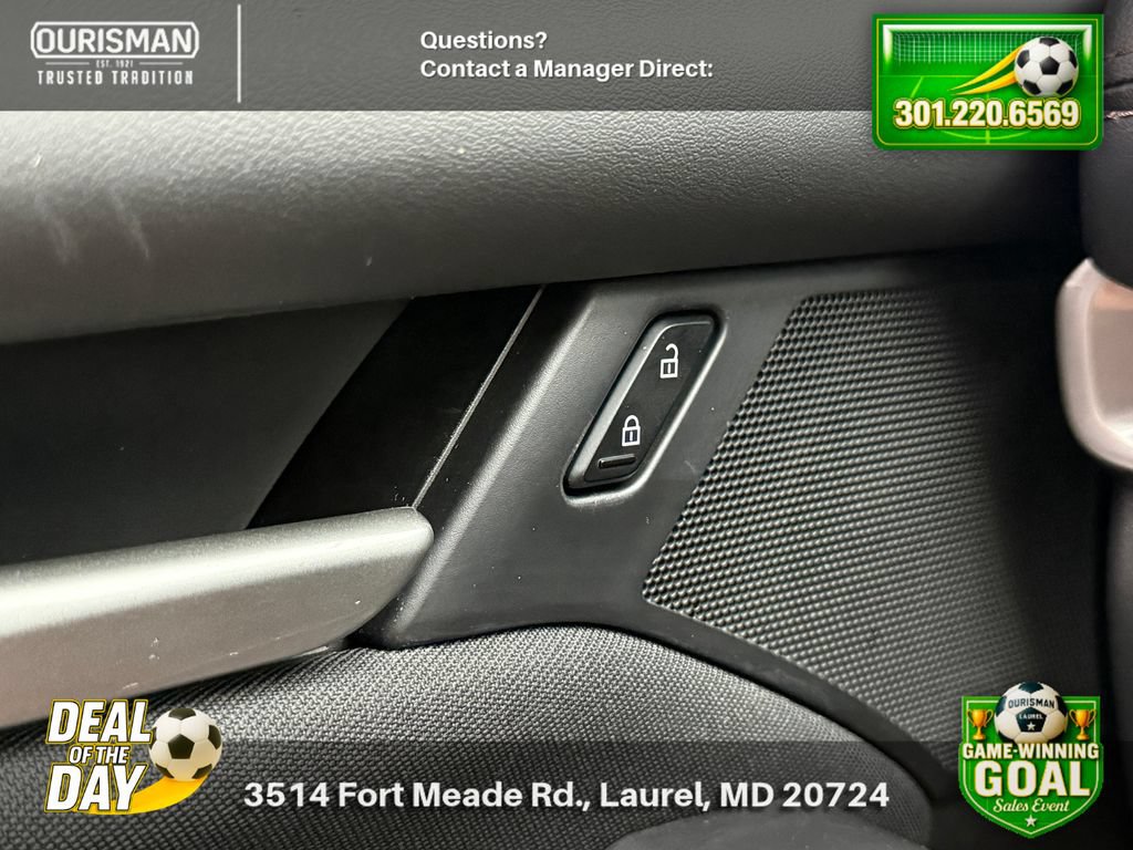 Used 2022 MAZDA MAZDA3 s FWD image 32