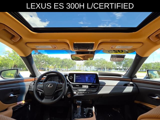 Used 2025 Lexus ES 300h w/ Premium Package FWD image 19