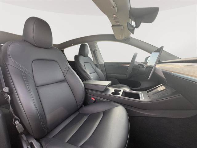Used 2023 Tesla Model Y 2WD image 24