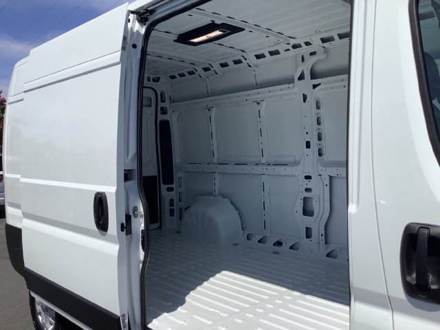 New 2026 RAM ProMaster 2500 w/ Quick Order Package 22G SLT FWD image 28