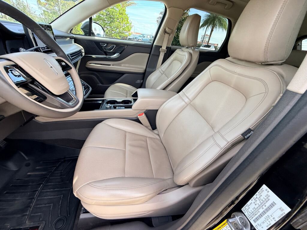 Used 2021 Lincoln Corsair Standard w/ Premium Package image 5