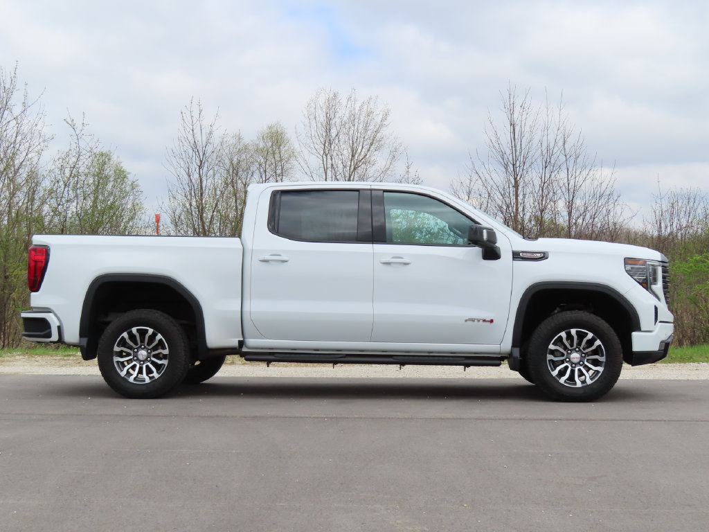 Used 2023 GMC Sierra 1500 AT4 w/ Technology Package AWD/4WD image 2