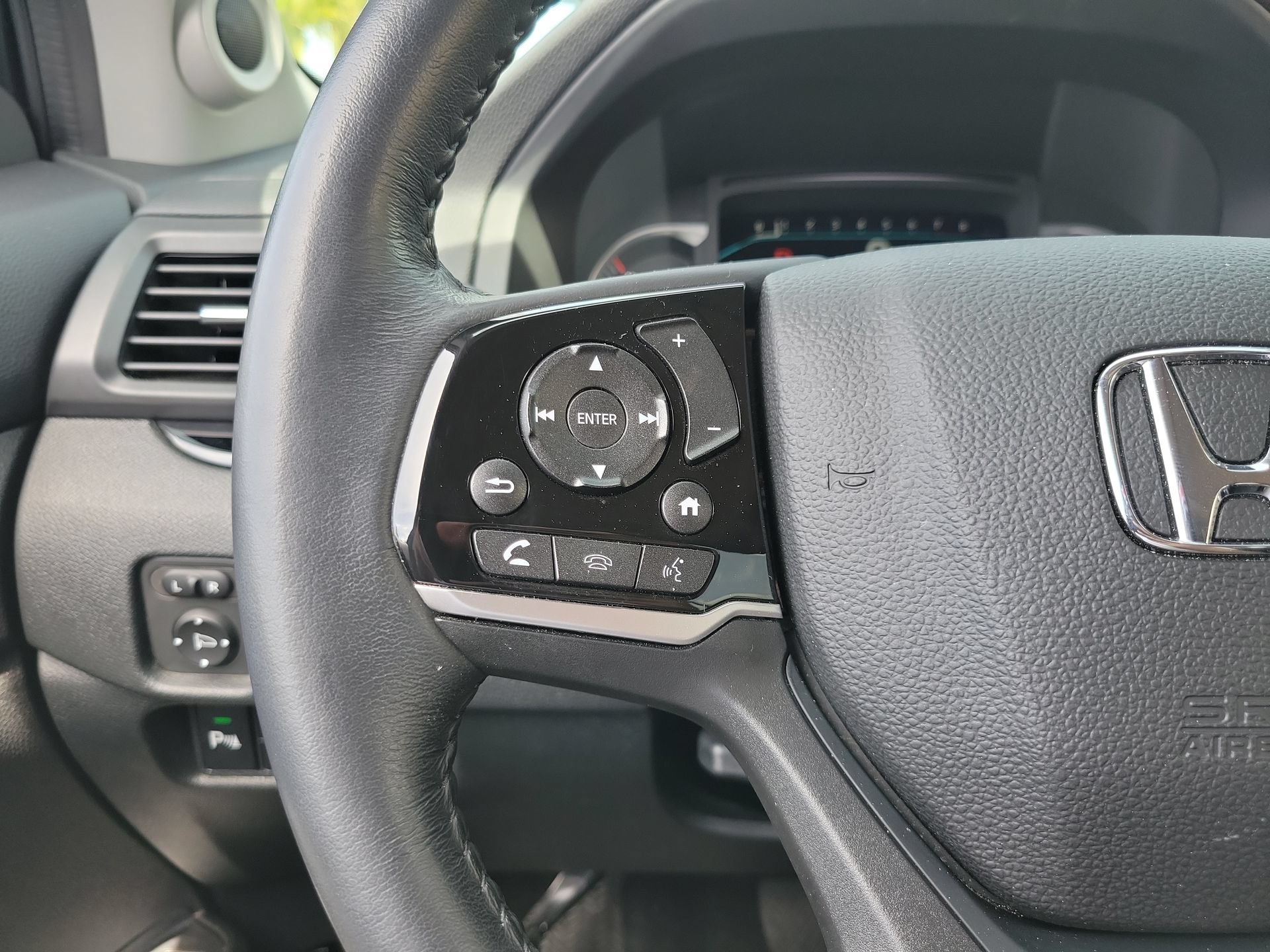 Used 2022 Honda Pilot Touring image 27