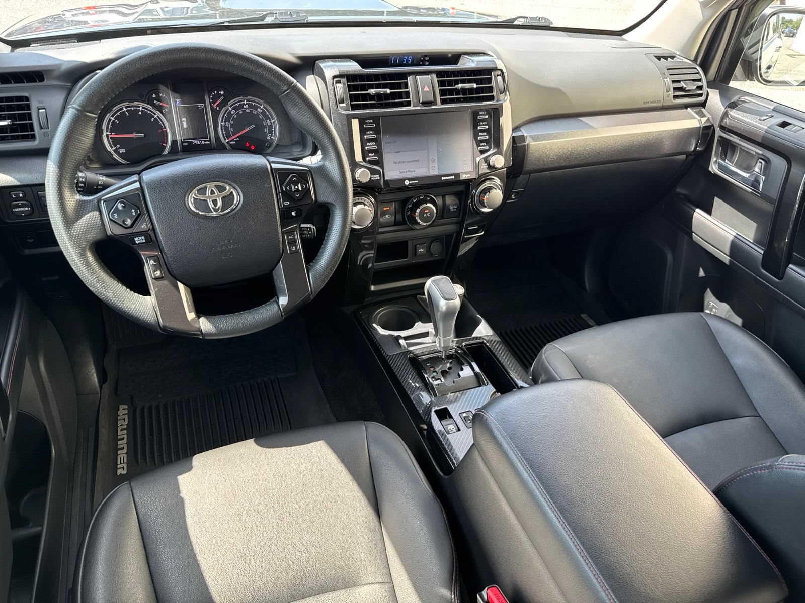 Used 2020 Toyota 4Runner TRD Off-Road Premium AWD/4WD image 17