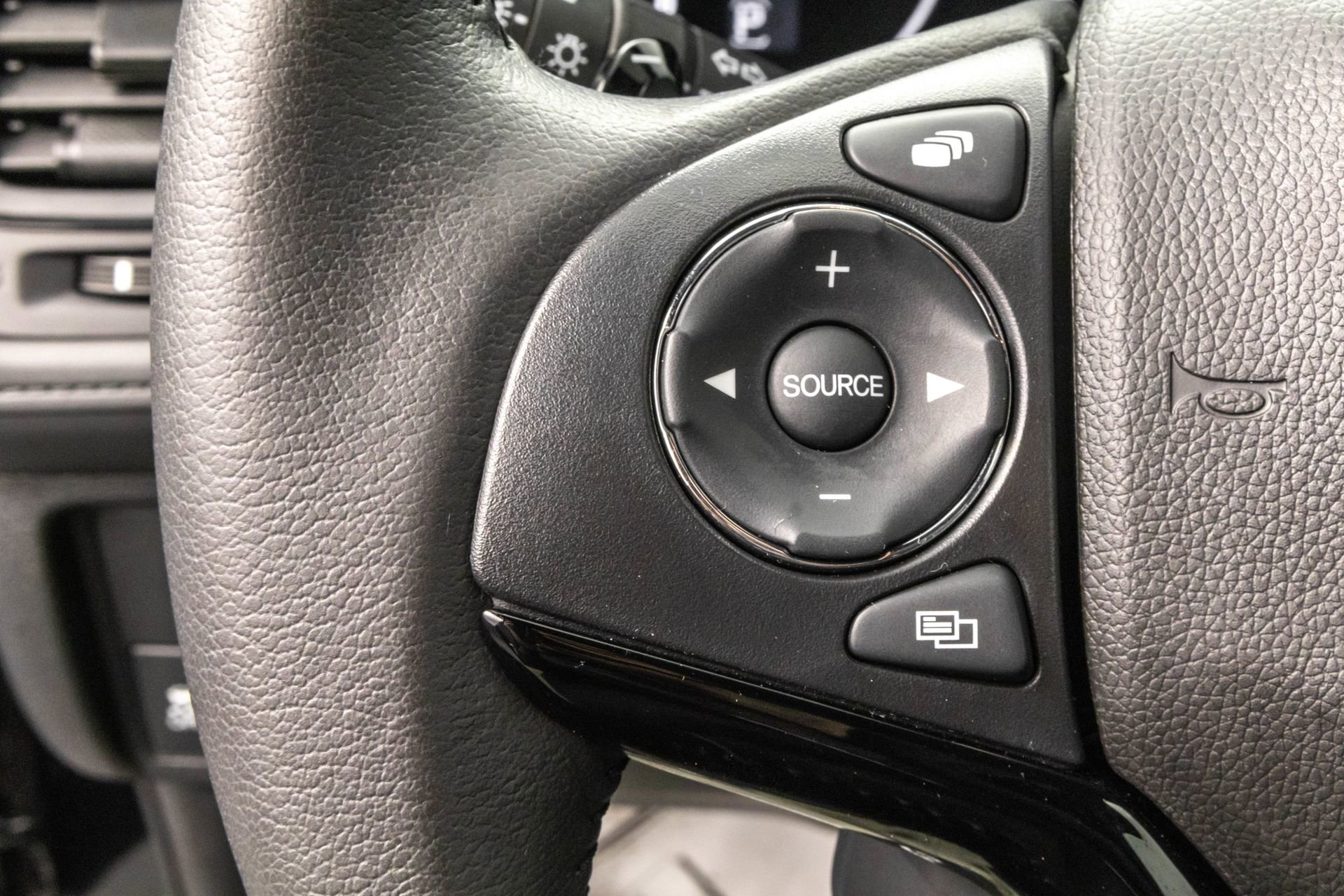 Used 2021 Honda HR-V Sport image 17