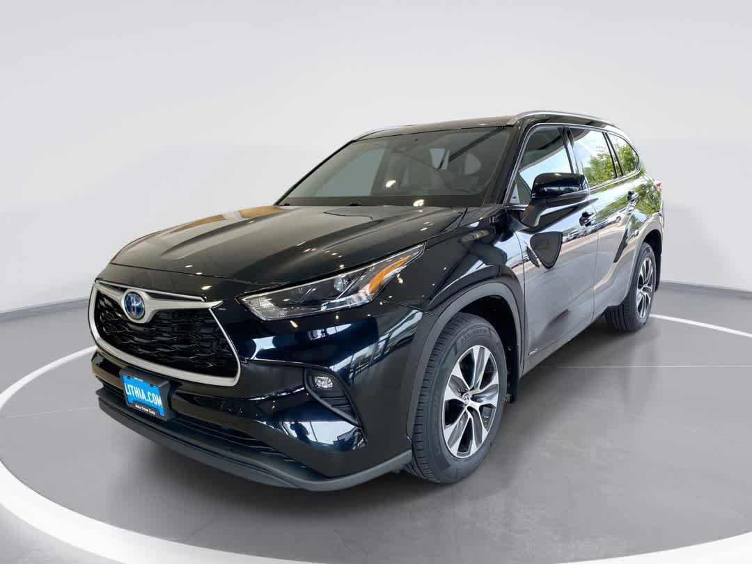 Used 2022 Toyota Highlander XLE