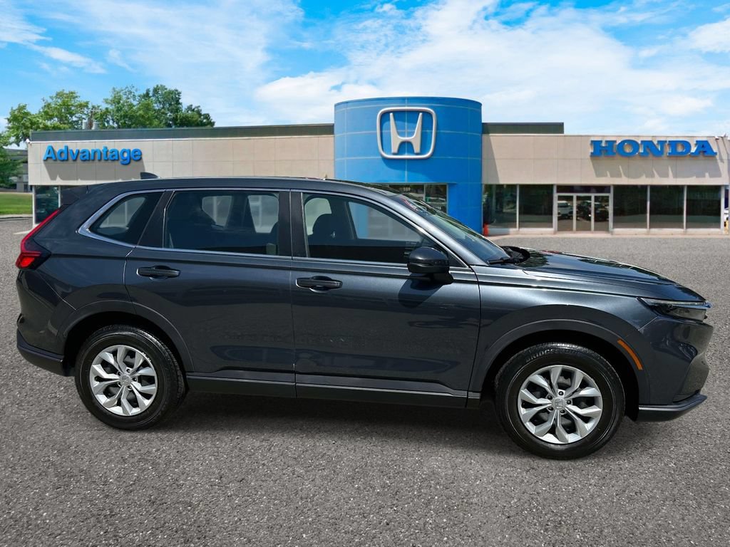 Used 2024 Honda CR-V LX image 3