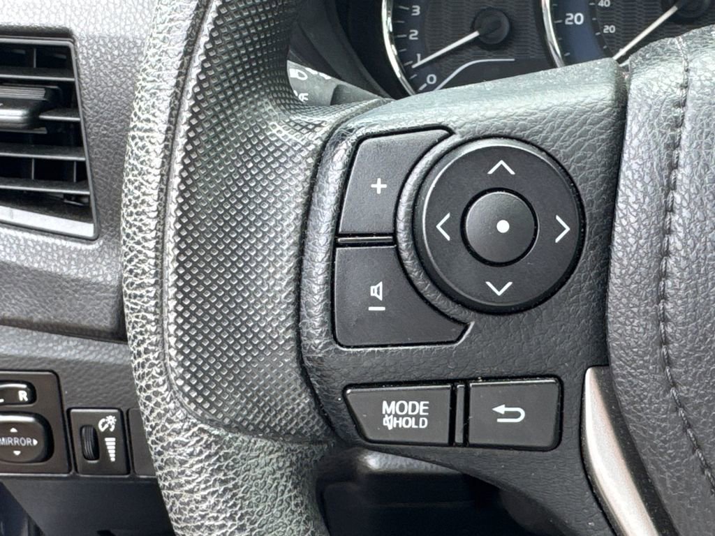 Used 2016 Toyota Corolla L FWD image 24