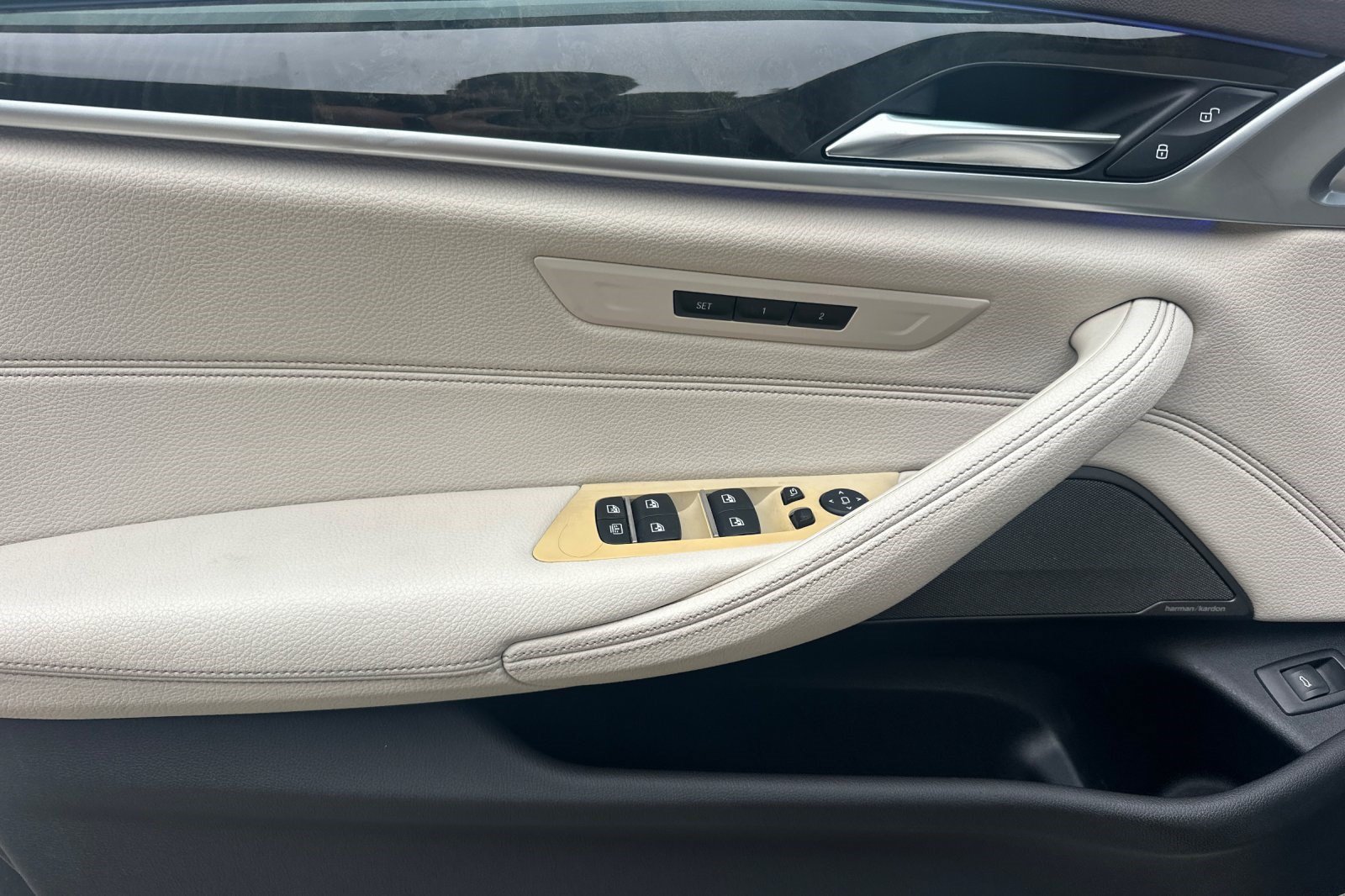 Used 2018 BMW 530e RWD image 12