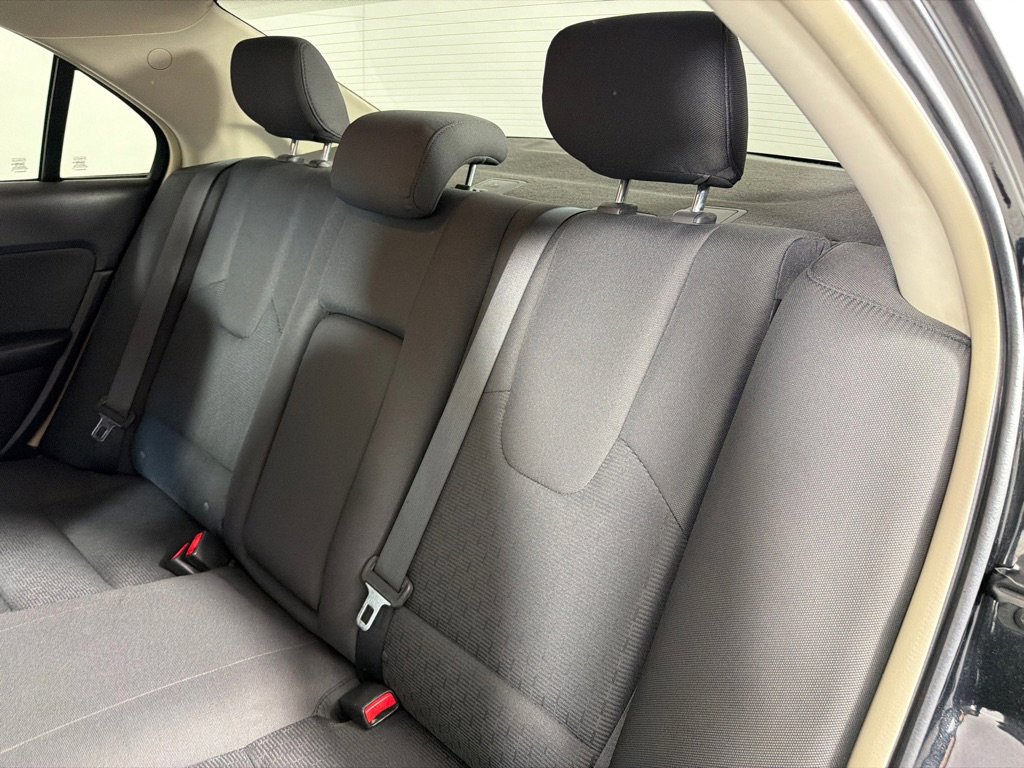 Used 2011 Ford Fusion SE w/ 202A Rapid Spec Order Code FWD image 20
