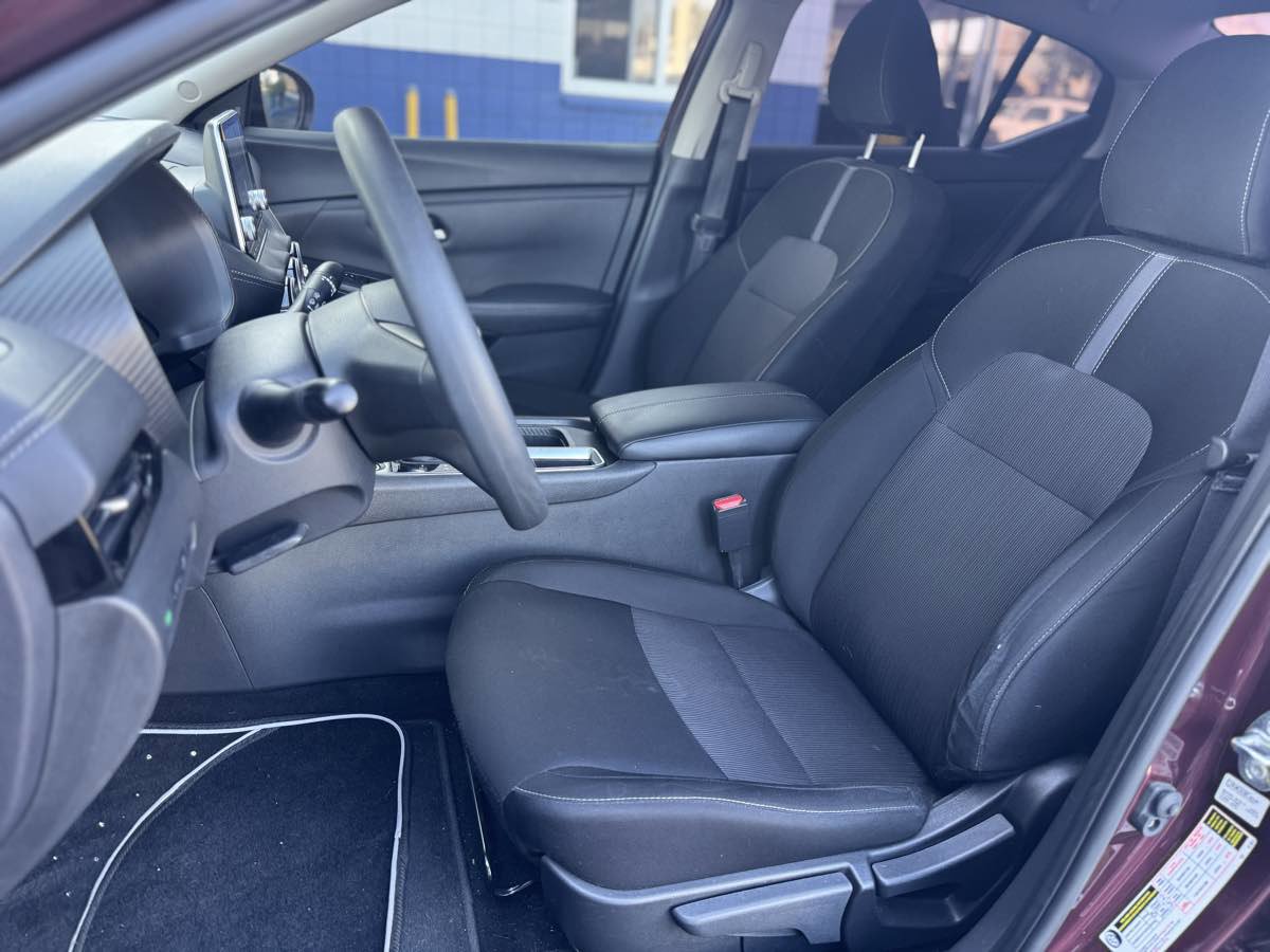 Used 2024 Nissan Sentra SV image 6