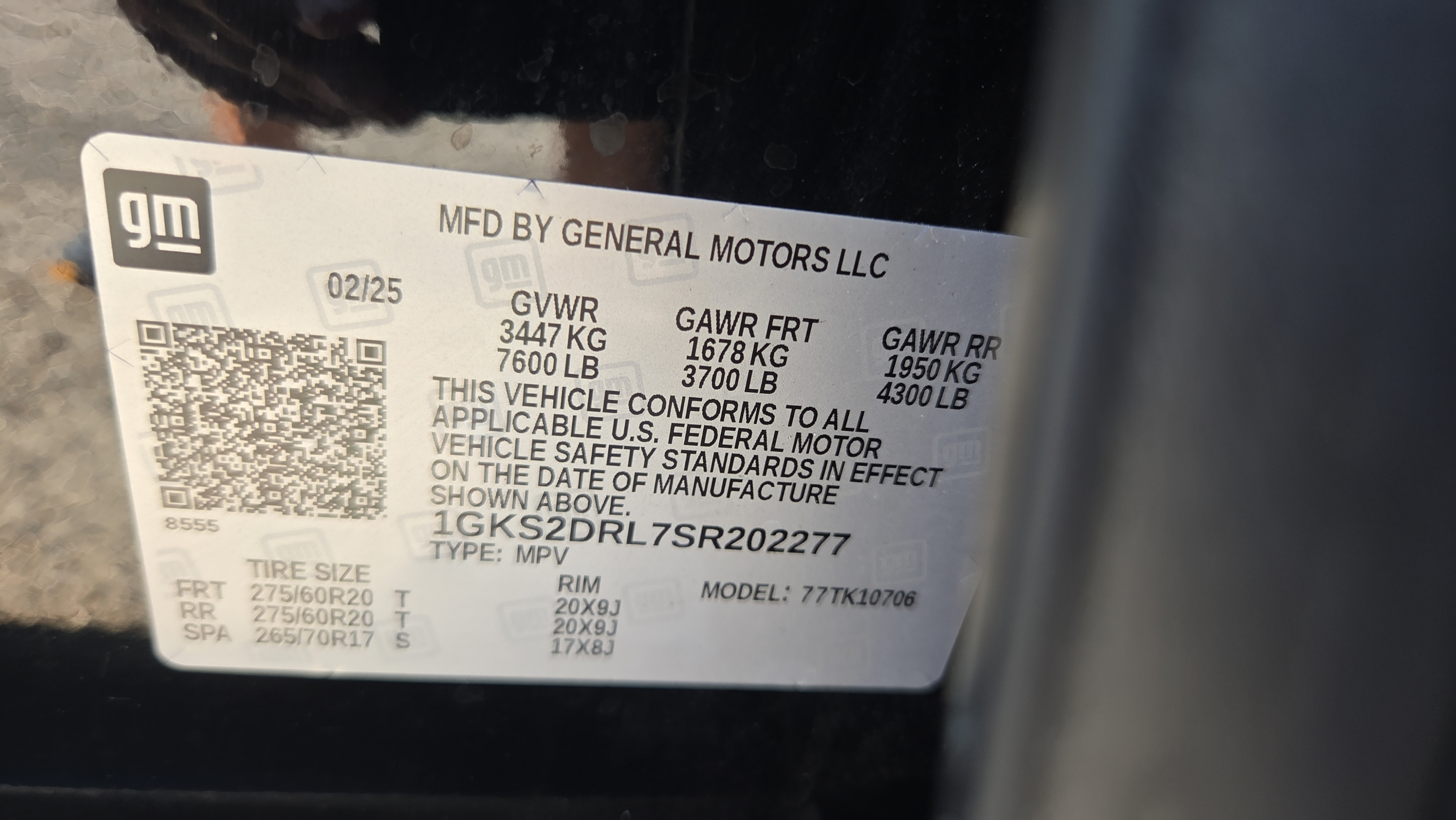 Used 2025 GMC Yukon Denali AWD/4WD image 16