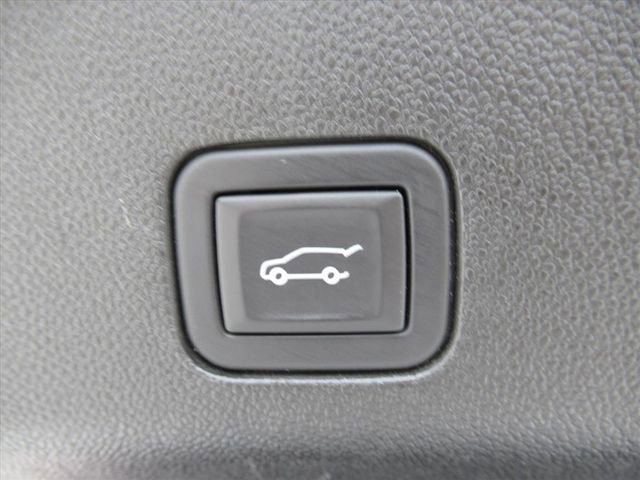 Certified 2024 Cadillac Escalade Sport Platinum w/ LPO, ONYX Package AWD/4WD image 38