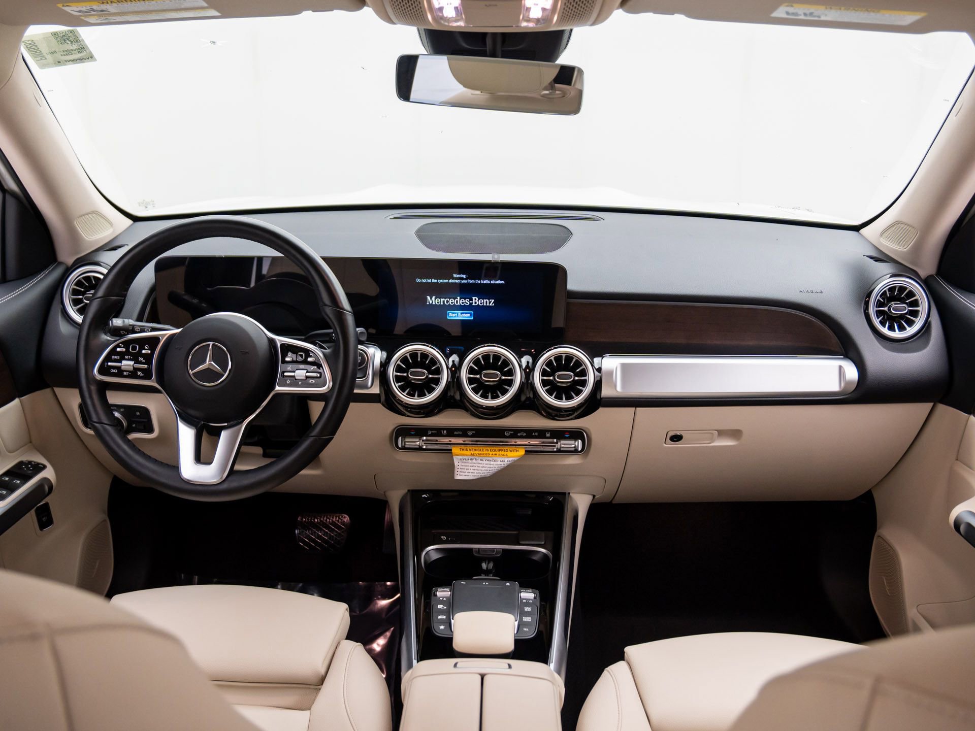 Used 2023 Mercedes-Benz EQB 300 4MATIC w/ Exclusive Package image 12