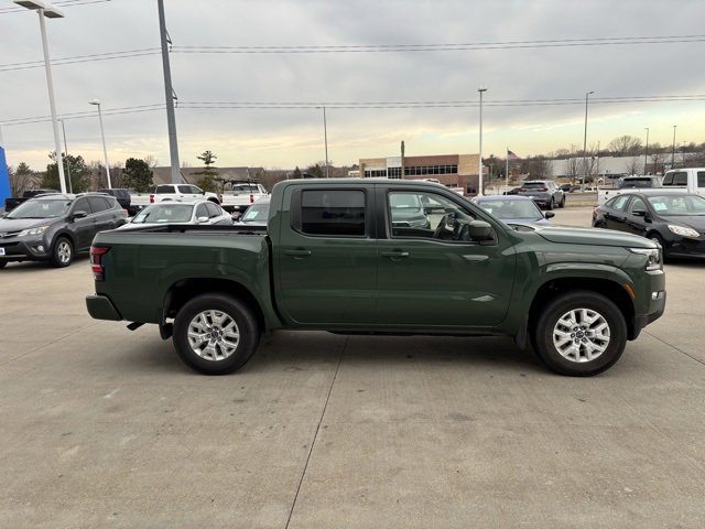 Used 2022 Nissan Frontier SV w/ SV Premium Package image 4