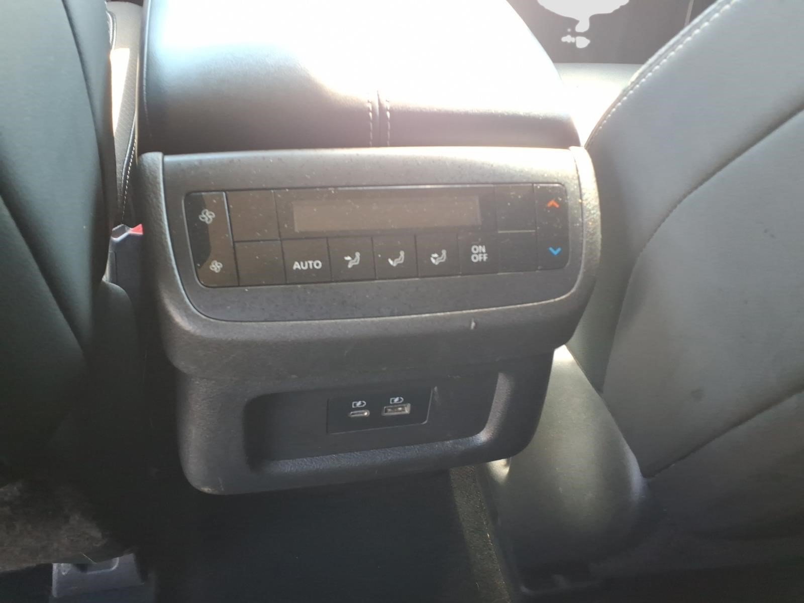 Used 2022 Nissan Pathfinder SL w/ SL Black Package AWD/4WD image 15