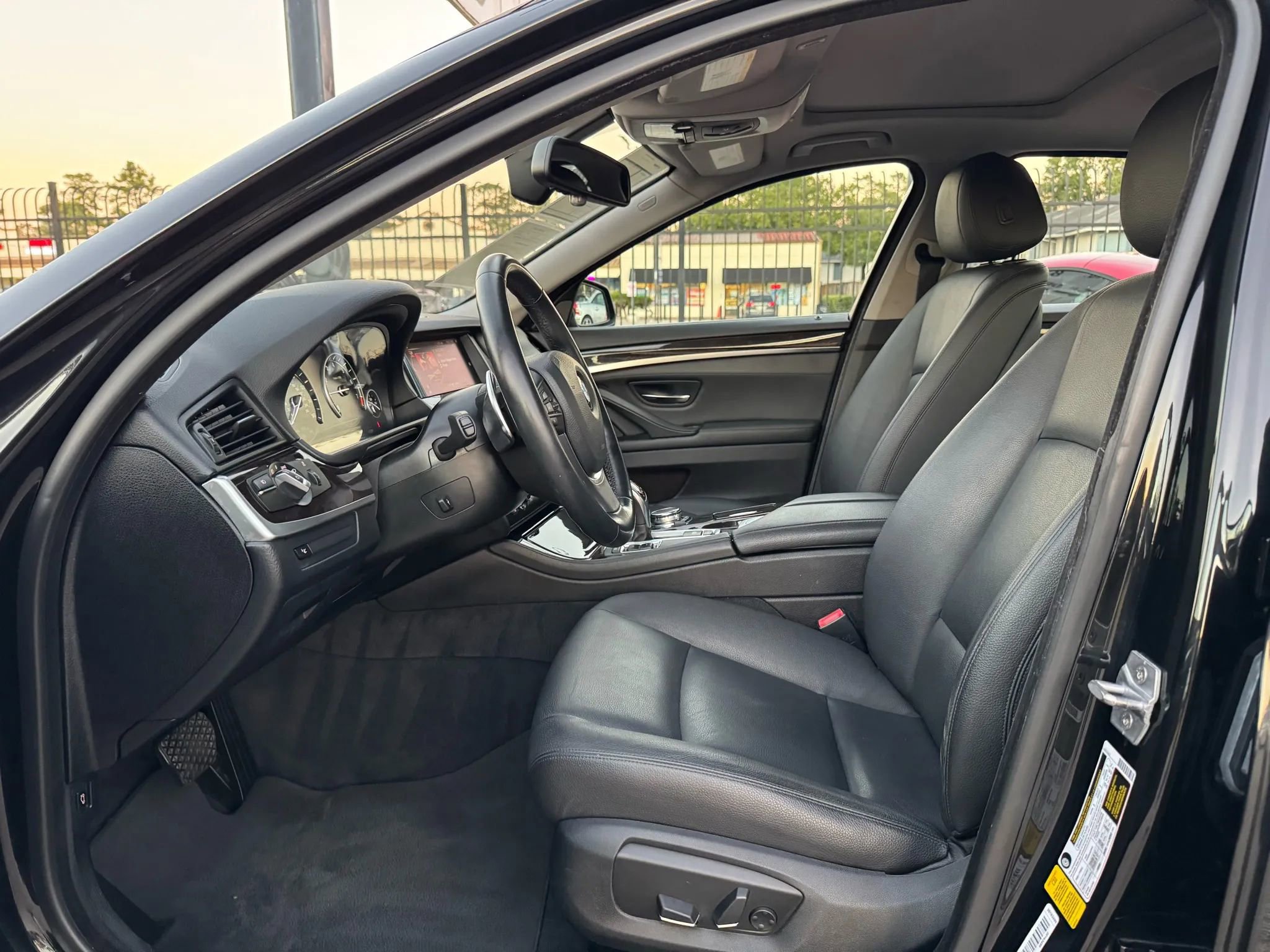 Used 2016 BMW 528i Sedan image 17