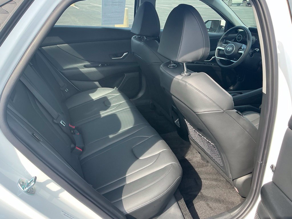 Certified 2026 Hyundai Elantra Limited FWD image 34