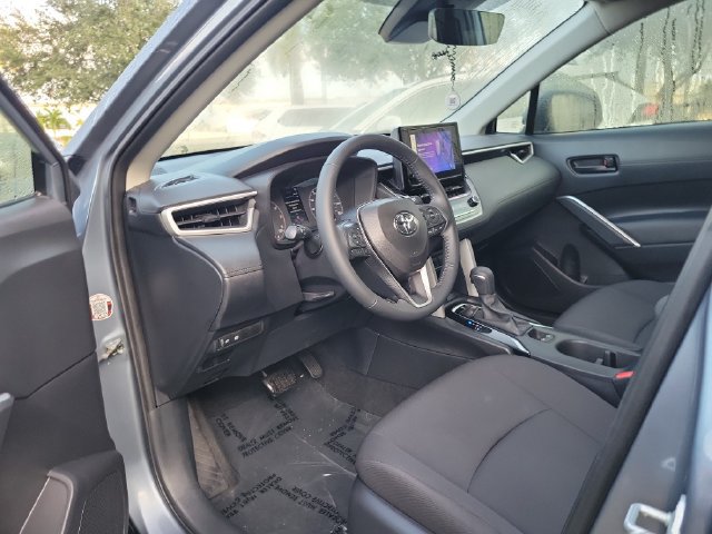 Used 2024 Toyota Corolla Cross LE AWD/4WD image 10