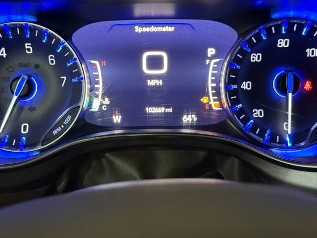 Used 2019 Chrysler Pacifica Touring-L Plus w/ Advanced Safetytec Group FWD image 33