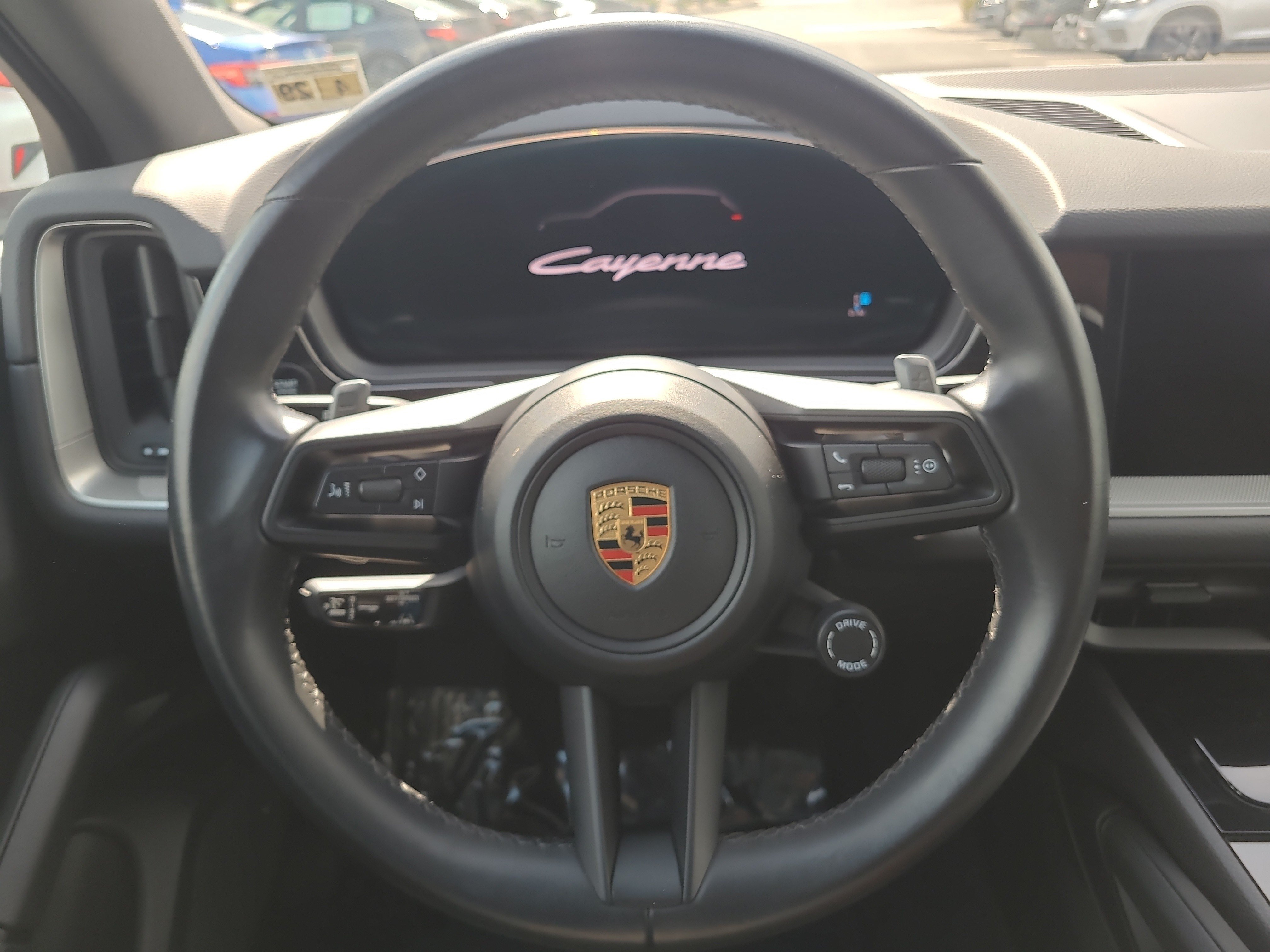 Used 2024 Porsche Cayenne AWD/4WD image 22