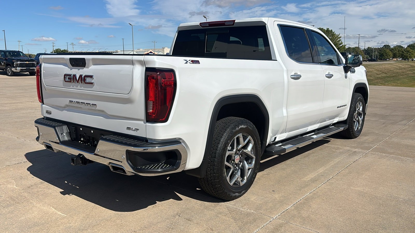 Used 2024 GMC Sierra 1500 SLT w/ SLT Premium Plus Package image 9